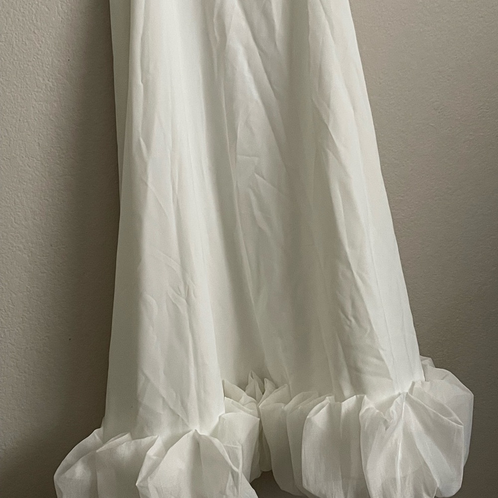 Elegant White Maxi dress